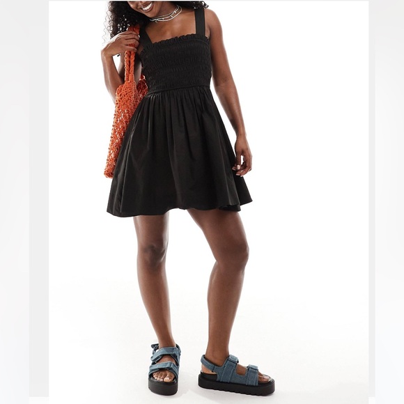 ASOS DESIGN shirred bust mini beach dress in black NWT - Picture 4 of 4